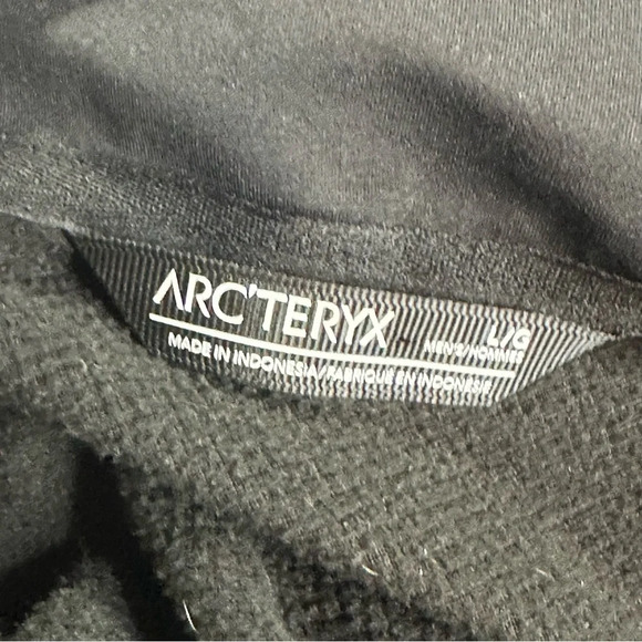 Arc'teryx Men's Black Light Thermal Quarter Zip Pull-Over. Sz: L - Picture 9 of 10